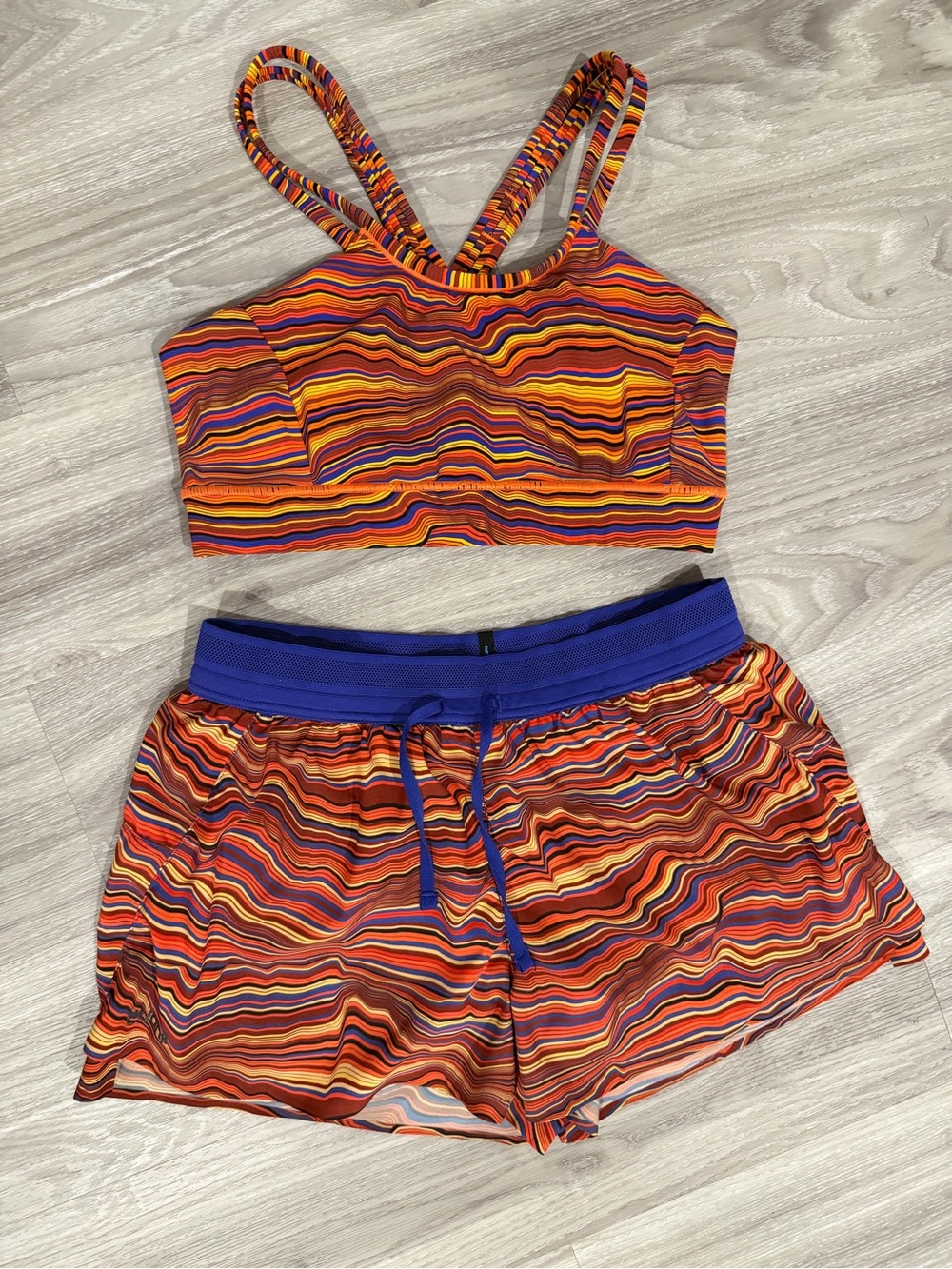 Janji Women's S - Multicolored Wavy Stripe Running Shorts and Sports Bra set